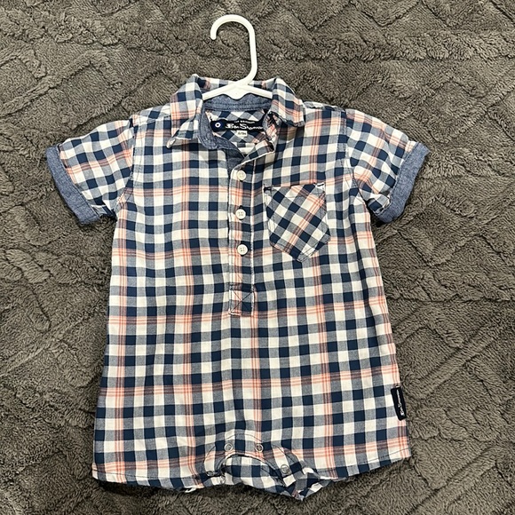 🔅‼️Baby boys 6-9 months Ben Sherman Plaid onesie - Picture 1 of 3